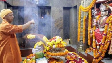 Photo of सीएम योगी ने मां पाटेश्वरी में उतारी आरती