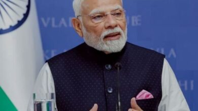 Photo of वाराणसी: वंदे भारत को हरी झंडी दिखाकर बोले पीएम मोदी