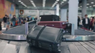 Photo of क्या आप भी एयरपोर्ट पर भूल गए हैं बैग? तो यहां जानिए लावारिस सूटकेस के साथ क्या करते हैं एयरपोर्ट वाले