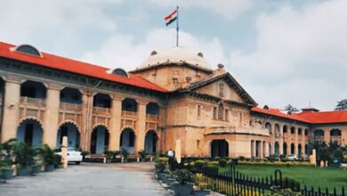 Photo of इलाहबाद हाईकोर्ट ने कहा: पति के चरित्र पर कीचड़ उछालना क्रूरता…