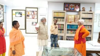 Photo of यूपी: रक्त से बने अद्भुत चित्र, जिनका अवलोकन करेंगी राष्ट्रपति द्रौपदी मुर्मू